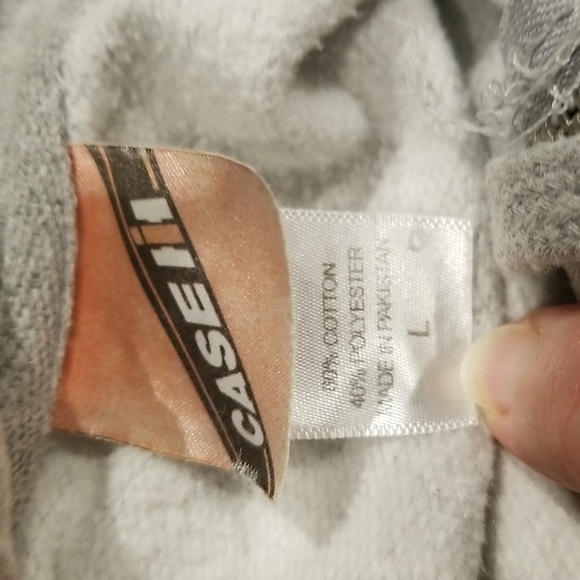 Farmall hooded Sweatshirt good condition sz L - Picture 3 of 5